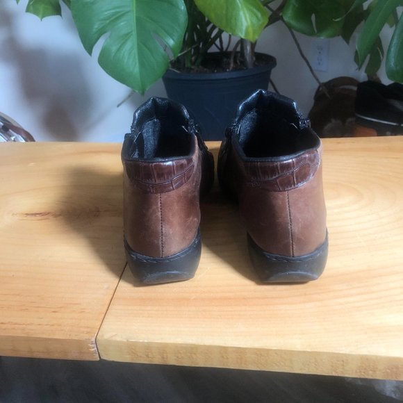 Genuine Leather Ankle Booties - Picture 3 of 6